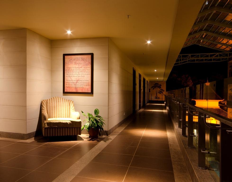 The Acacia Hotel & Spa Candolim Esterno foto